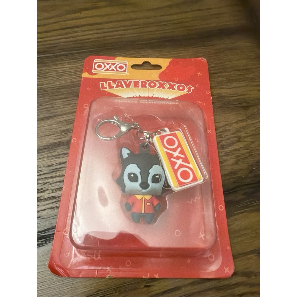 Llavero Lobo Oxxo Keychain: Lobo Mexicano - LIMITED EDITION